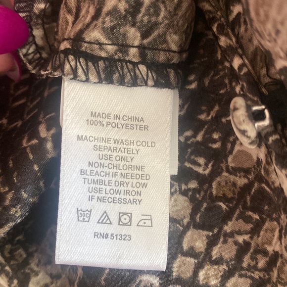 1 State Snakeskin blouse - Picture 13 of 13